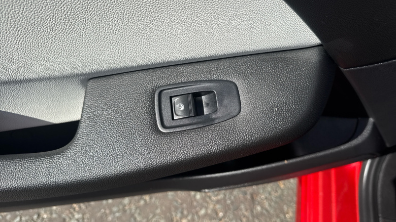 Renault Clio 1.0 TCe 90 SE Edition 5dr Petrol Hatchback